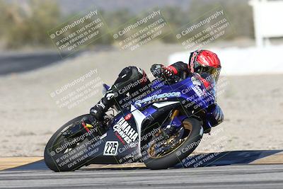 media/Dec-06-2025-CVMA (Sat) [[4a896cc04c]]/Race 4-Formula Middleweight/